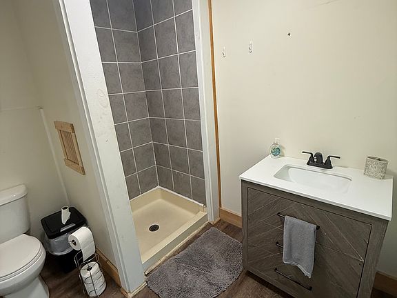 2nd image of 39 Shepard Ave APT 1