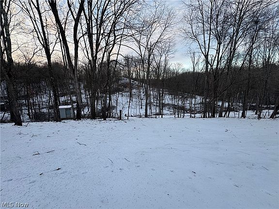 2nd image of 1105 Pacific Rd NE