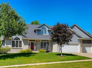 4845 Augusta Ln, Pleasant Hill, IA 50327