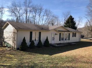 105 Hilltop Dr, Saltville, VA 24370