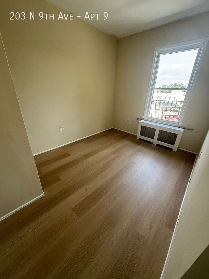 3 bed, $3,100 — Photo 3