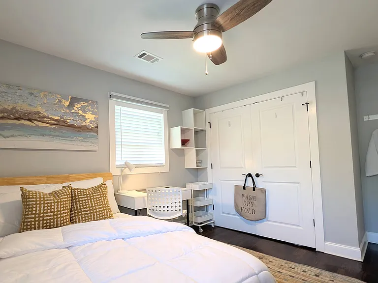 831 Parkway Dr SE — Photo 18