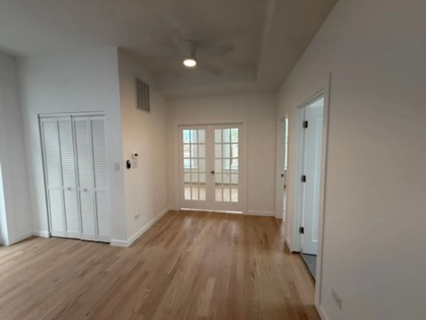 1634 W 21st Street — Photo 2