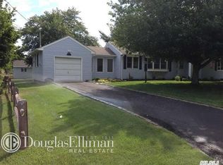 98 Linda Ave, Riverhead, NY 11901