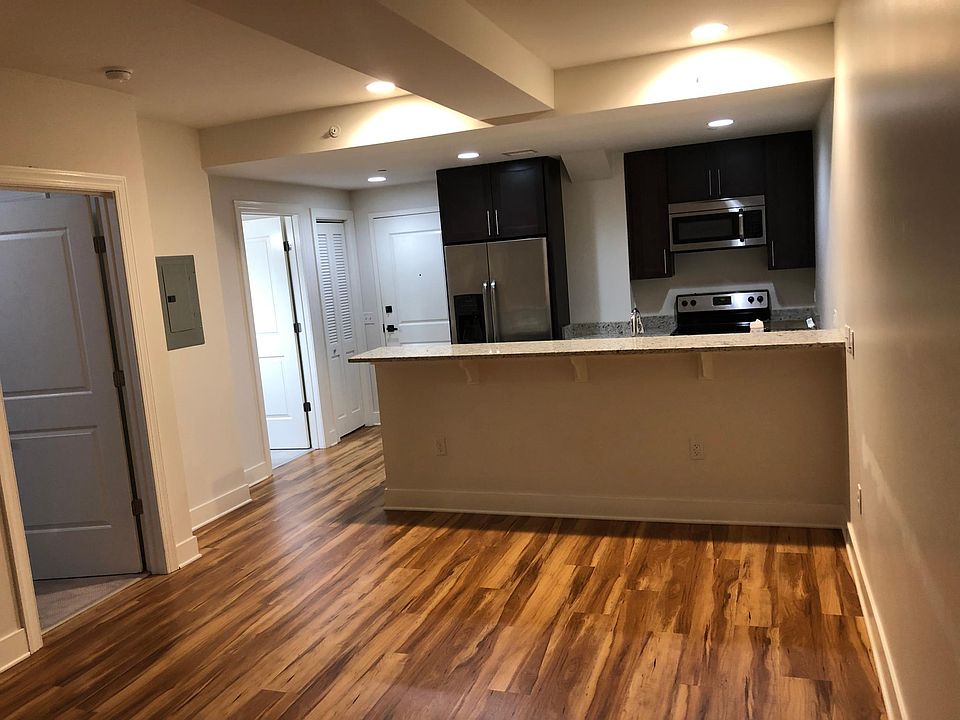 1st image of 231 State St Unit 402