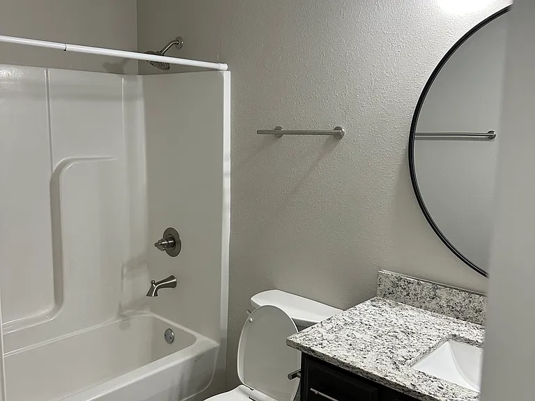 2433 W Yvonne Dr #2433 — Photo 5