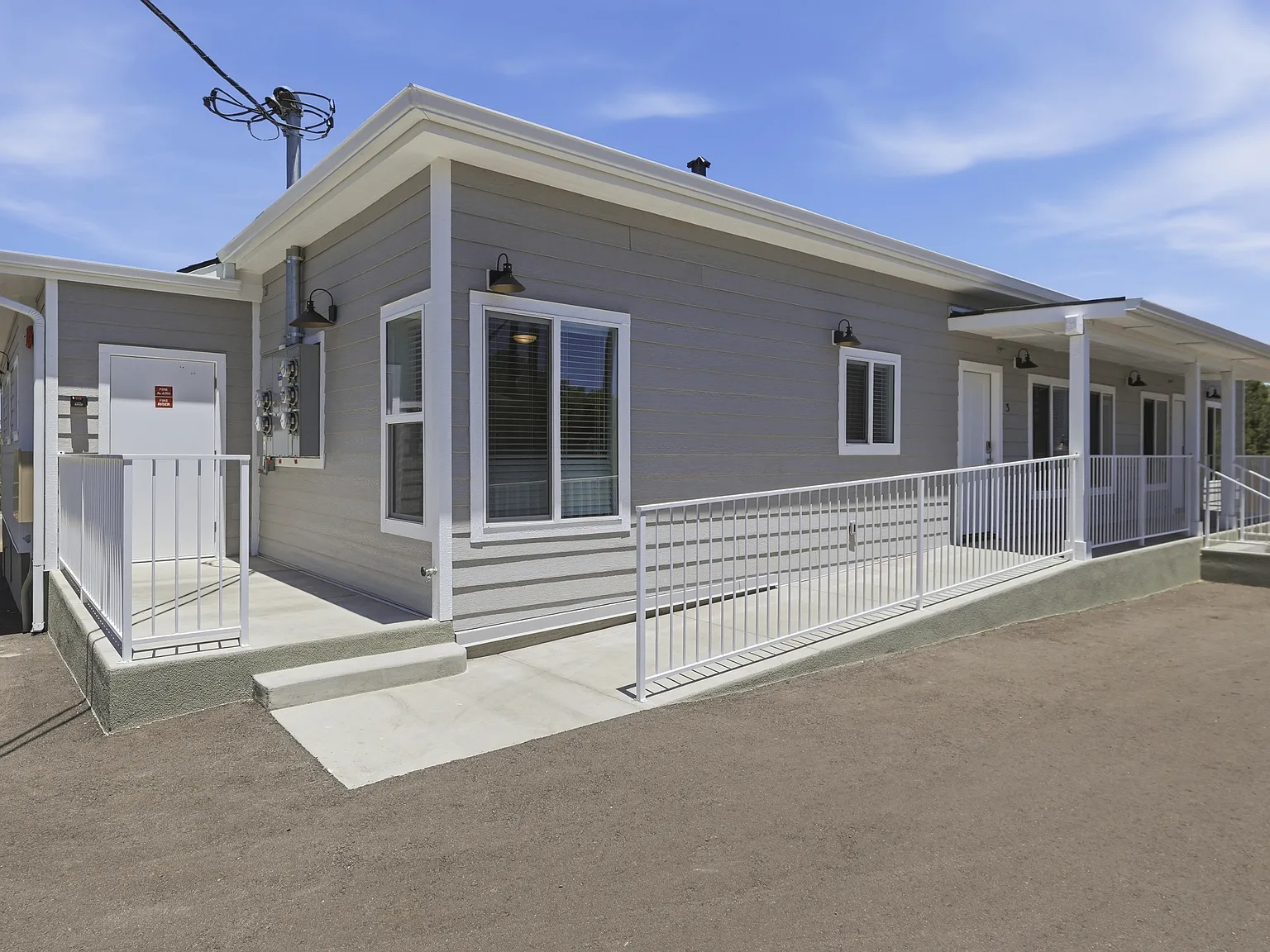533 West Gurley Street - 3 — Photo 3