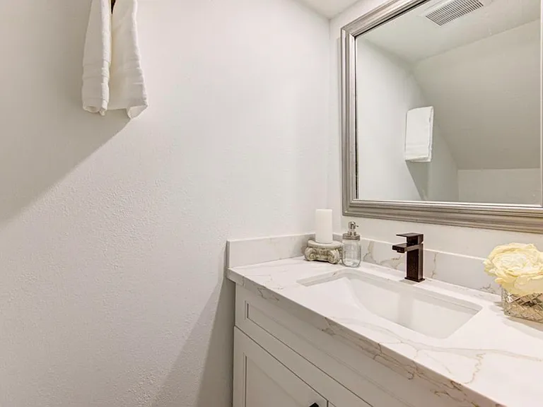 11010 Wickersham Ln — Photo 16