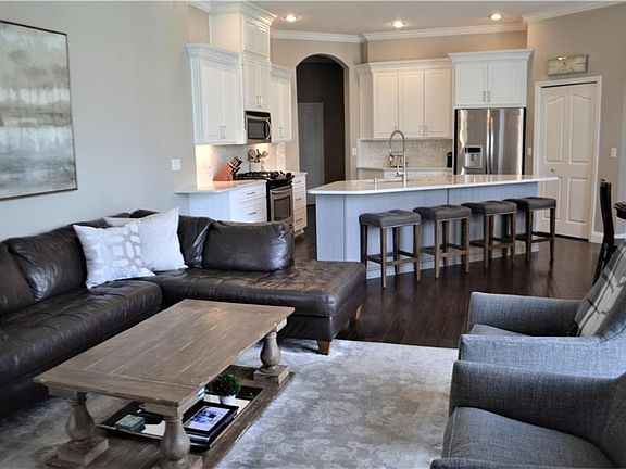 5th image of 10501 Castleford Way