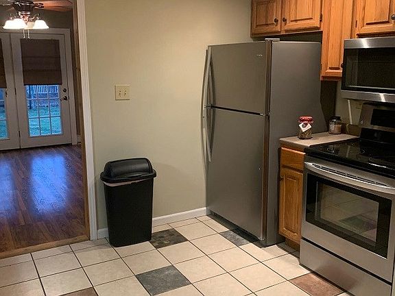 5th image of 503 Elm Dr