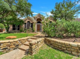 10214 Waters Dr, Irving, TX 75063