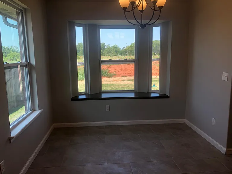 2316 Norwood Dr — Photo 4
