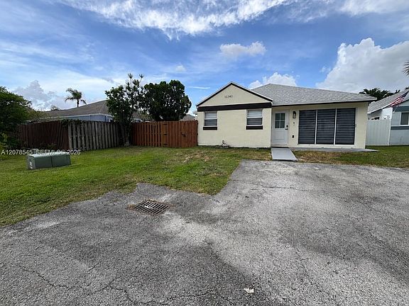 2nd image of 10340 SW 207th St