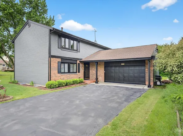 111 Mayberry Ct, Rolling Meadows, IL 60008