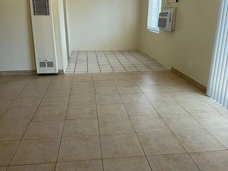 616-618 S Santa Anita Ave — Photo 4