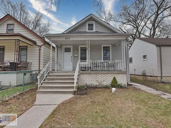 965 Bridge Ave, Windsor, ON N9B 2M9