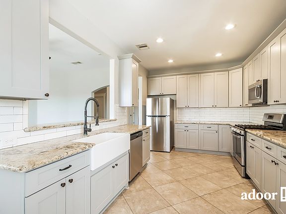 4th image of 8315 Quiet Bay Dr