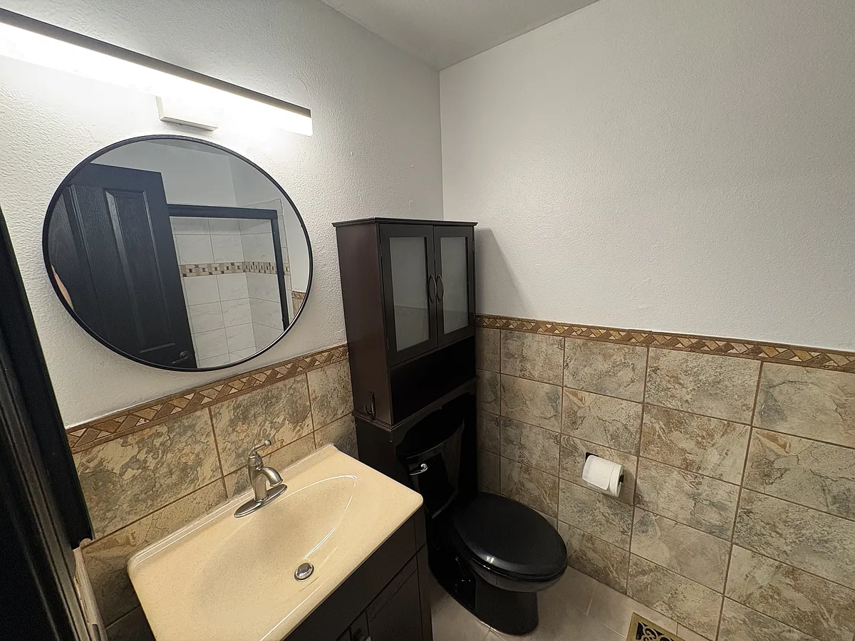Building Photo - 9686 W Chatfield Ave #D