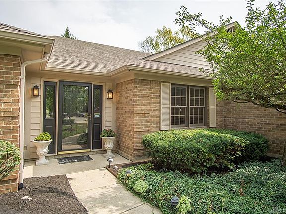 5th image of 290 Lairwood Dr