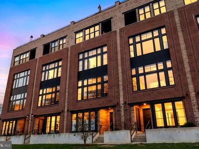 4586 Riverside Way, Philadelphia, PA, 19127
