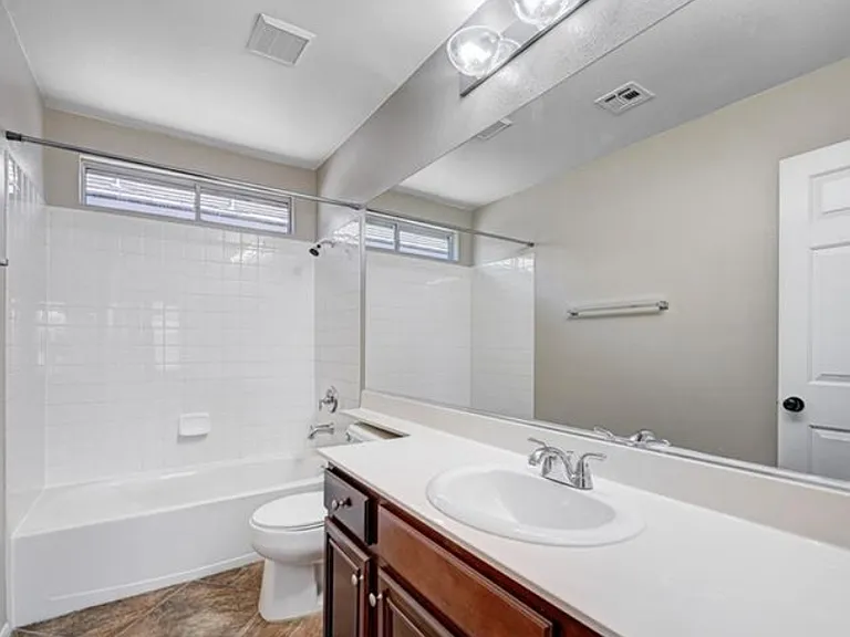 1013 Brinkman St — Photo 24