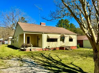 402 Halifax St, Williamston, NC 27892