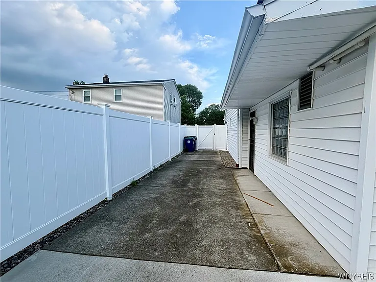 119 Kaymar Dr — Photo 28