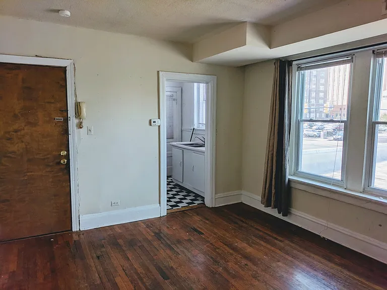 518 W. Grace St.* — Photo 56