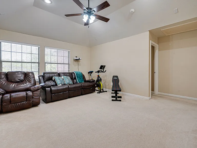 11804 Blackhawk Dr — Photo 24