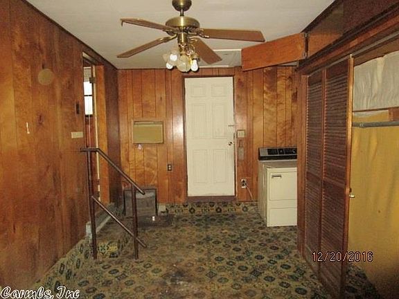 3rd image of 4713 Lakeshore Dr