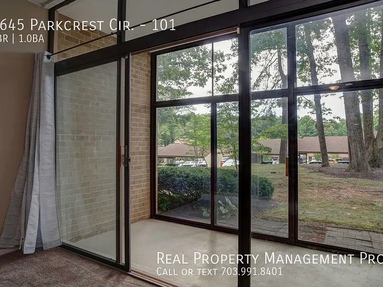 1645 Parkcrest Cir #101 — Photo 9