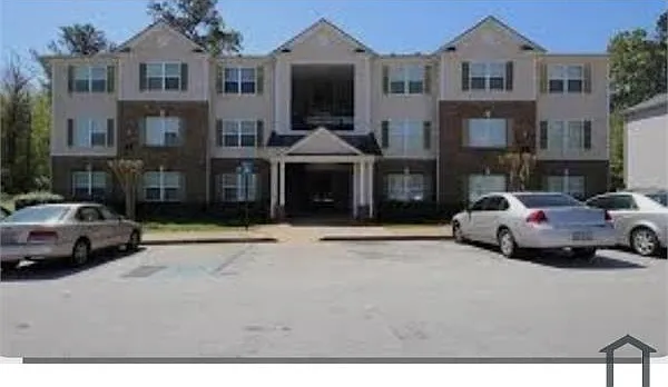 3 bed, 1406 sqft, $1,650 — Photo 2
