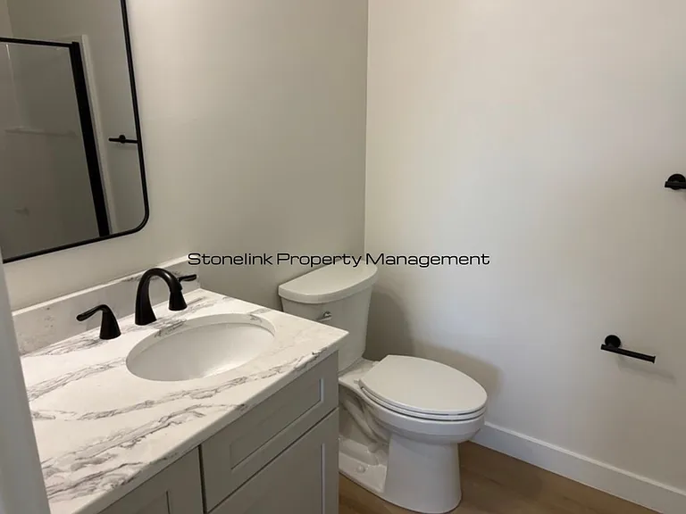 265 Manton Ave — Photo 8