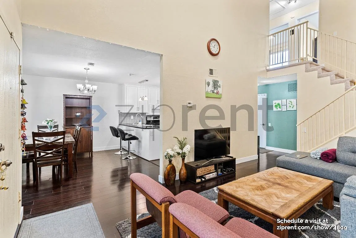 3 bed, 1.5 bath, 1131 sqft, $3,275 — Photo 3
