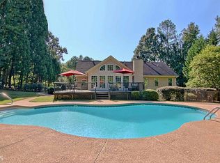 35 Joe Lee Dr, Sharpsburg, GA 30277