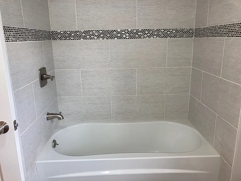 2225 W Thompson Street — Photo 15
