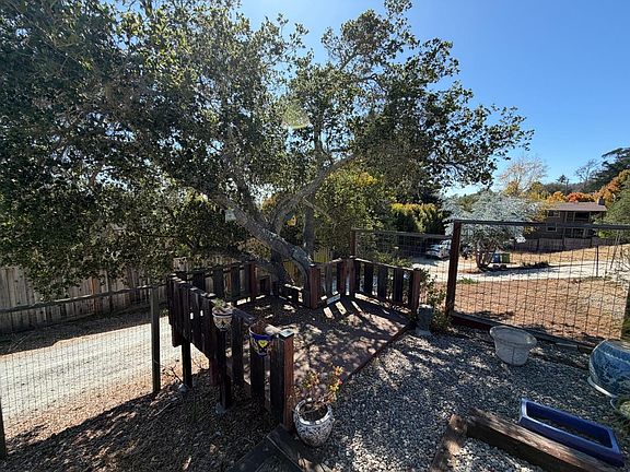 5th image of 3355 Merrill Rd