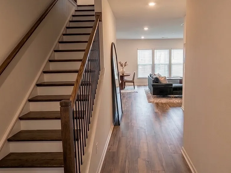 3813 Lantern Ln — Photo 5