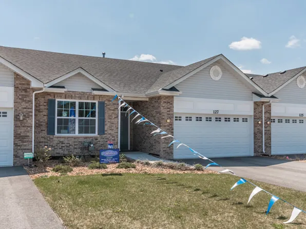 456 Ridge Ln, Bolingbrook, IL 60440