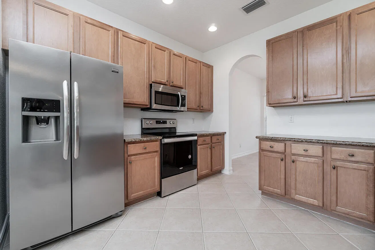 4 bed, 2.5 bath, 2515 sqft, $4,550 — Photo 4