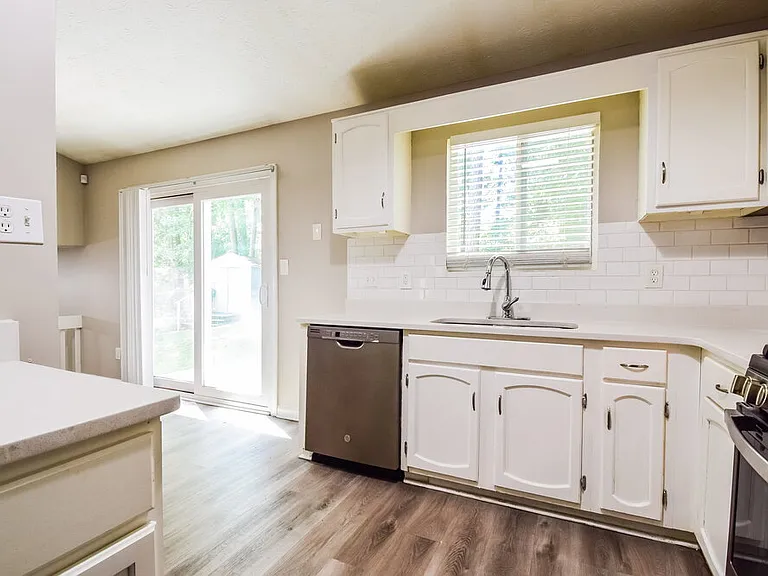 3210 Fescue Cir — Photo 10