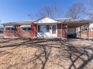 9025 Kickapoo Dr, Saint Louis, MO 63123