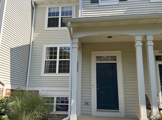 310 Terra Springs Cir, Volo, IL 60020