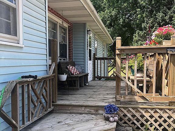 5th image of 904 Pierce Dr