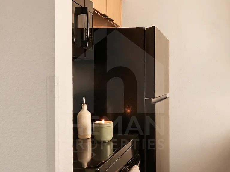 408 W Cale St #1 — Photo 8