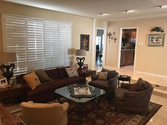5th image of 820 Royal Oak Ct