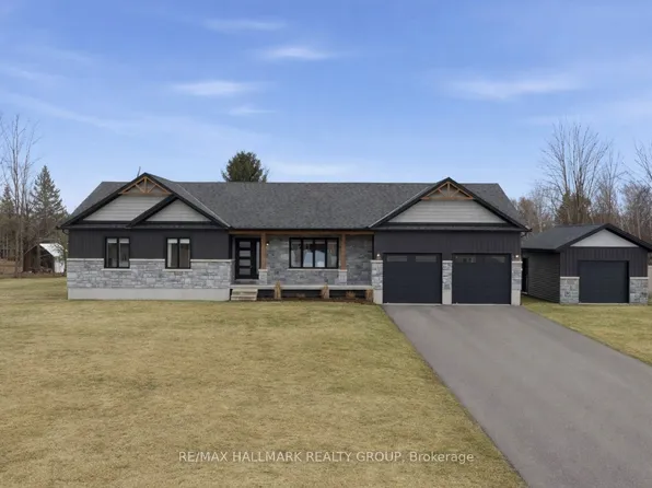 242 Etienne St, Clarence Rockland, ON K0A 1E0