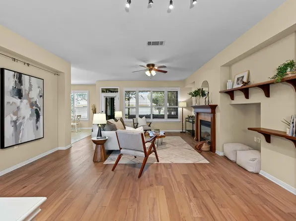 101 Vinca Dr, Georgetown, TX 78633