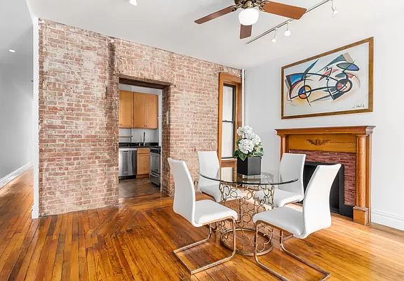 3rd image of 234 W 21st St APT 24