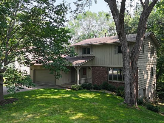 2087 Violet Ln, New Brighton, MN 55112